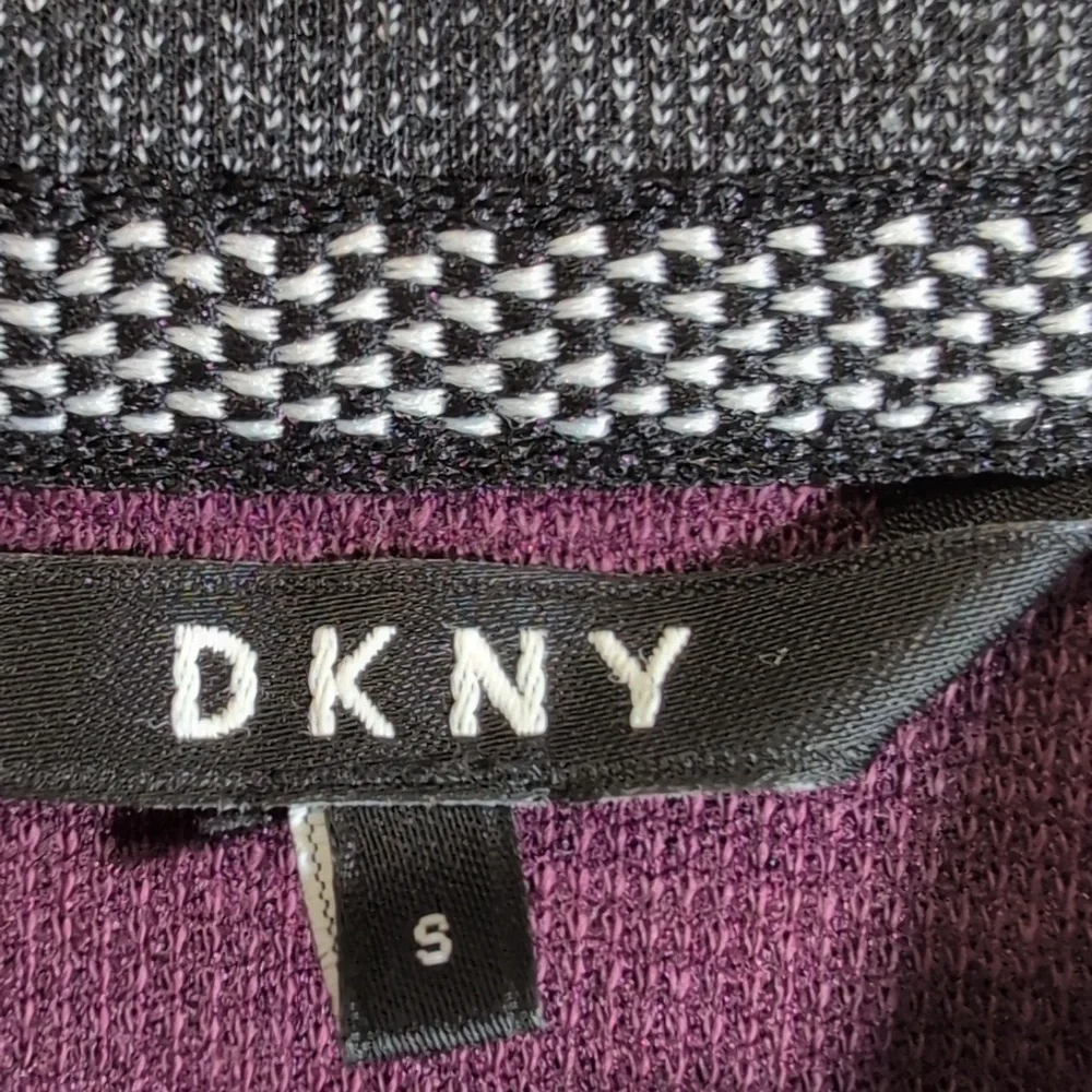 DKNY 1/4 Zip Mock Neck Long Sleeve Pullover Sweater Men Small Burgundy